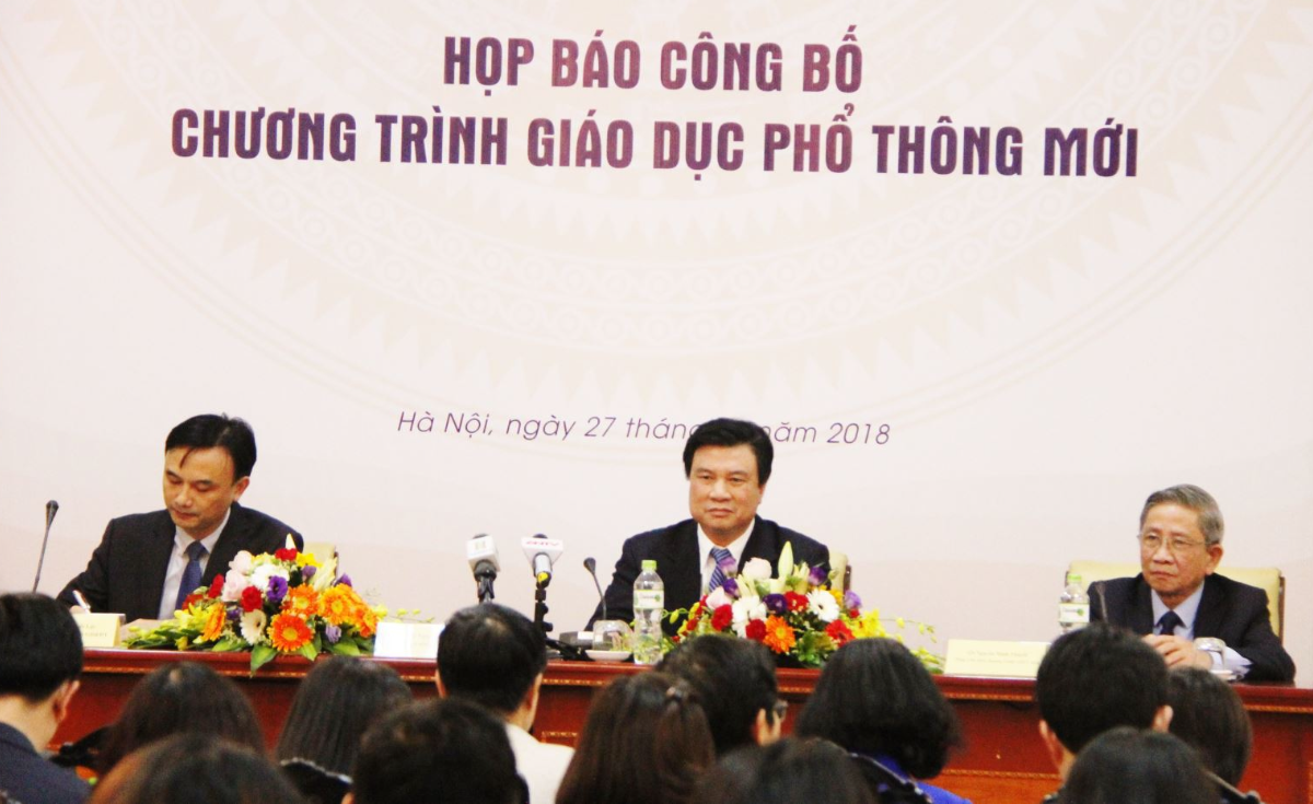 Bài toán xếp thời khóa biểu theo chương trình giáo dục mới